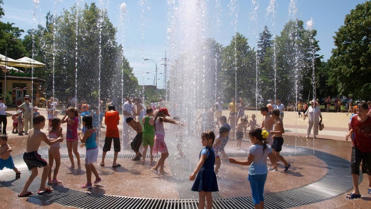 Entertainment fountain "Wheel"