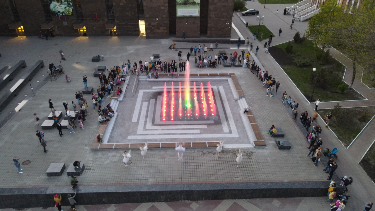 Fountain at the public library